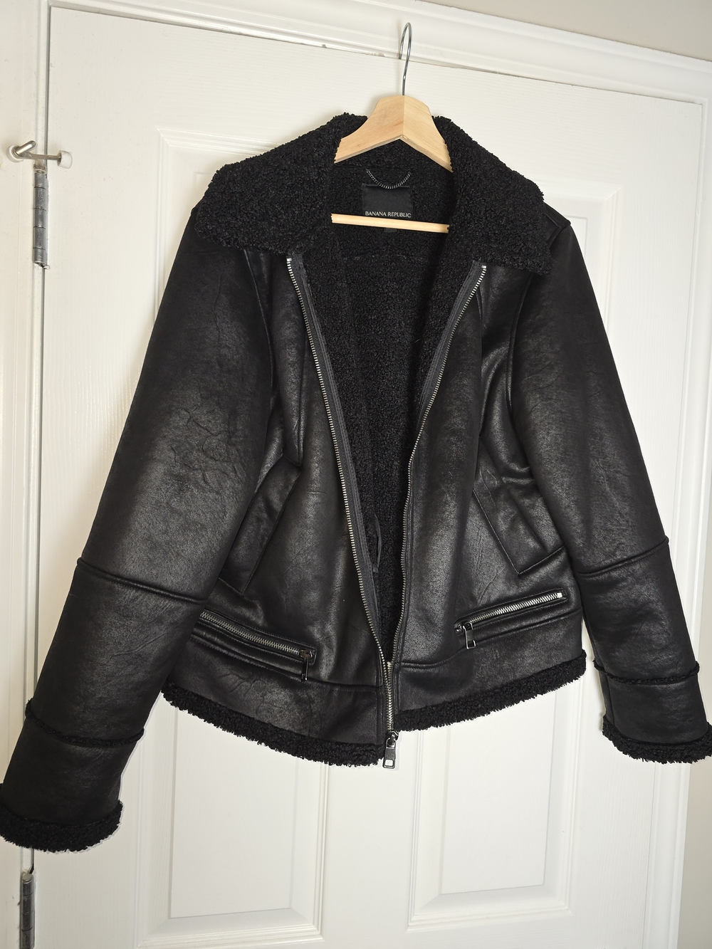 Banana Republic Black Faux Leather Sherpa-Trim Moto Jacket Size Large